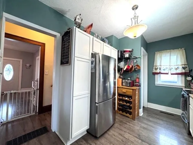 $260,000 | 814 25th Avenue, Monroe, WI 53566