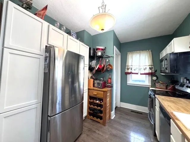 $260,000 | 814 25th Avenue, Monroe, WI 53566