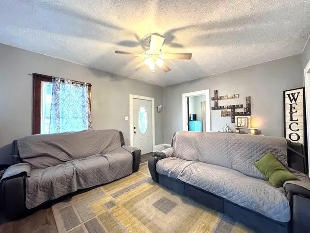 $260,000 | 814 25th Avenue, Monroe, WI 53566