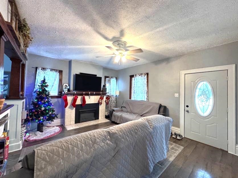 814 25th Avenue Monroe, WI 53566 - Photo 5 of 69