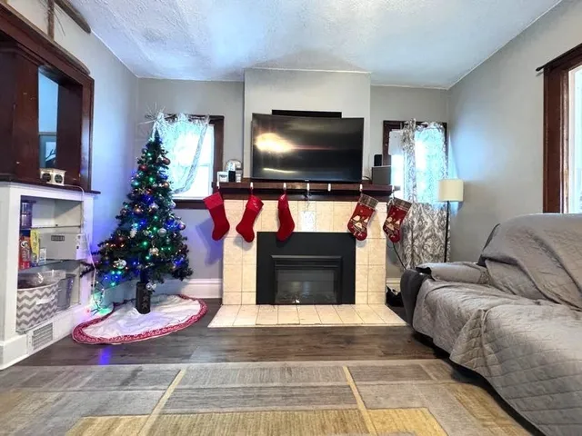 $260,000 | 814 25th Avenue, Monroe, WI 53566