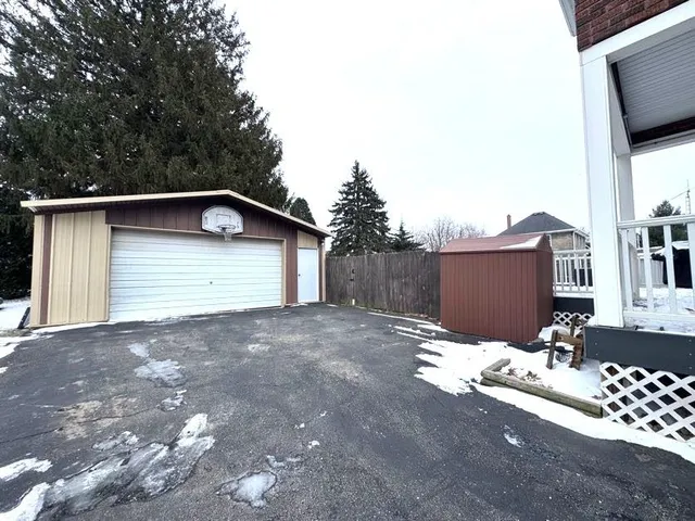 $260,000 | 814 25th Avenue, Monroe, WI 53566