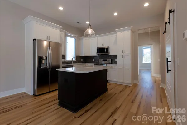 $1,950 | 309 Houston Street, Unit B, Davidson, NC 28036