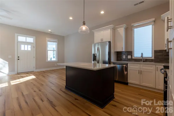 $1,950 | 309 Houston Street, Unit B, Davidson, NC 28036