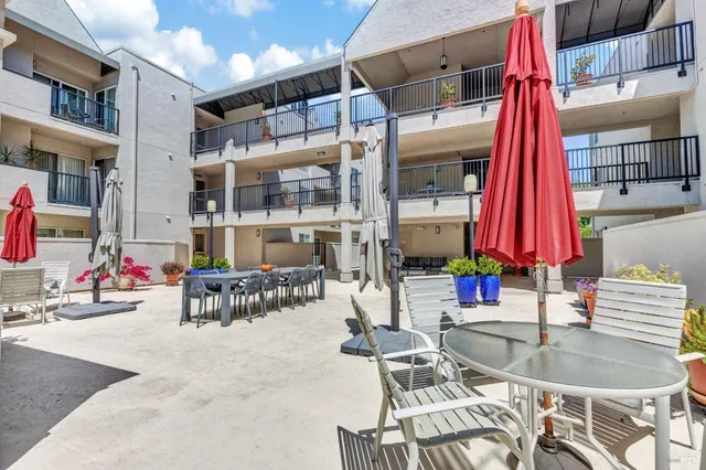 $509,999 | 3183 Wayside Plaza, Unit 319, Walnut Creek, CA 94597