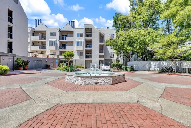 $509,999 | 3183 Wayside Plaza, Unit 319, Walnut Creek, CA 94597