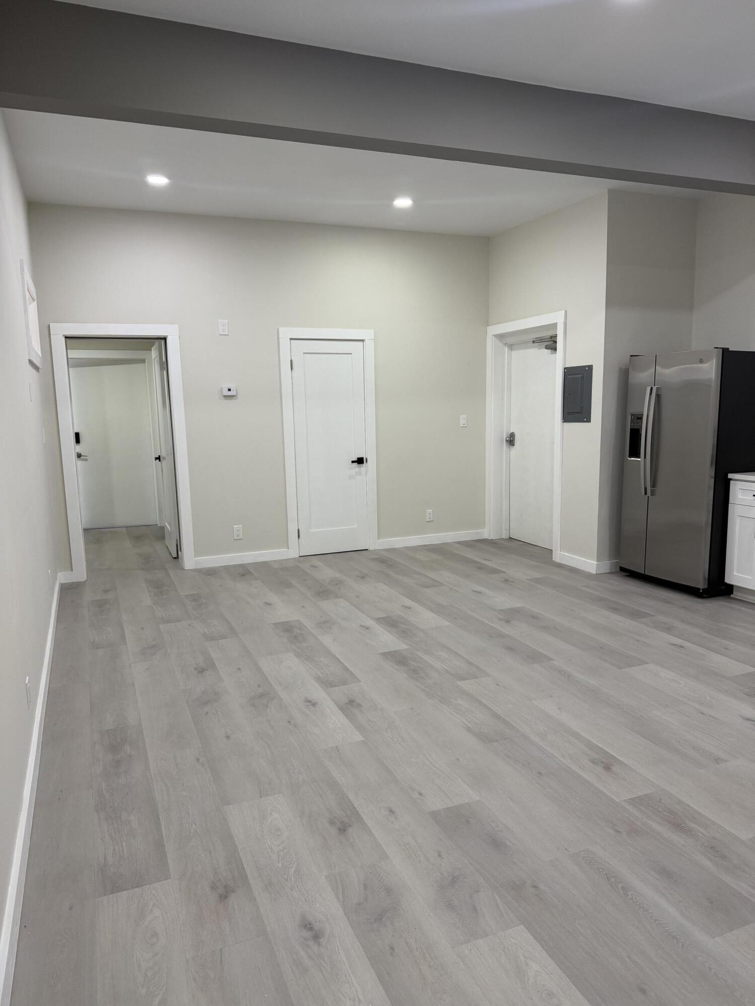 1637 Washington Avenue Racine, WI 53403 - Photo 9 of 14 Unit