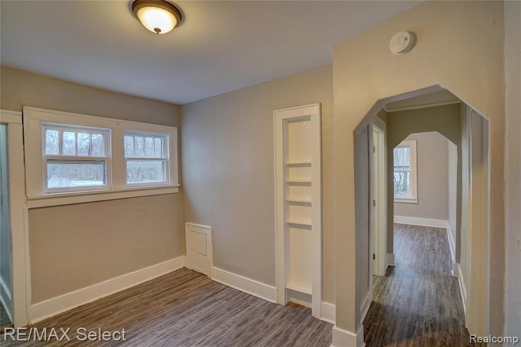 8085 Corunna Road Flint, MI 48532 - Photo 48 of 98