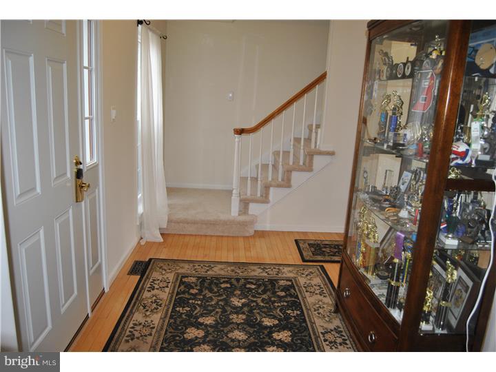 300 Sunny Ridge Road Gilbertsville, PA 19525 - Photo 8 of 25 Foyer