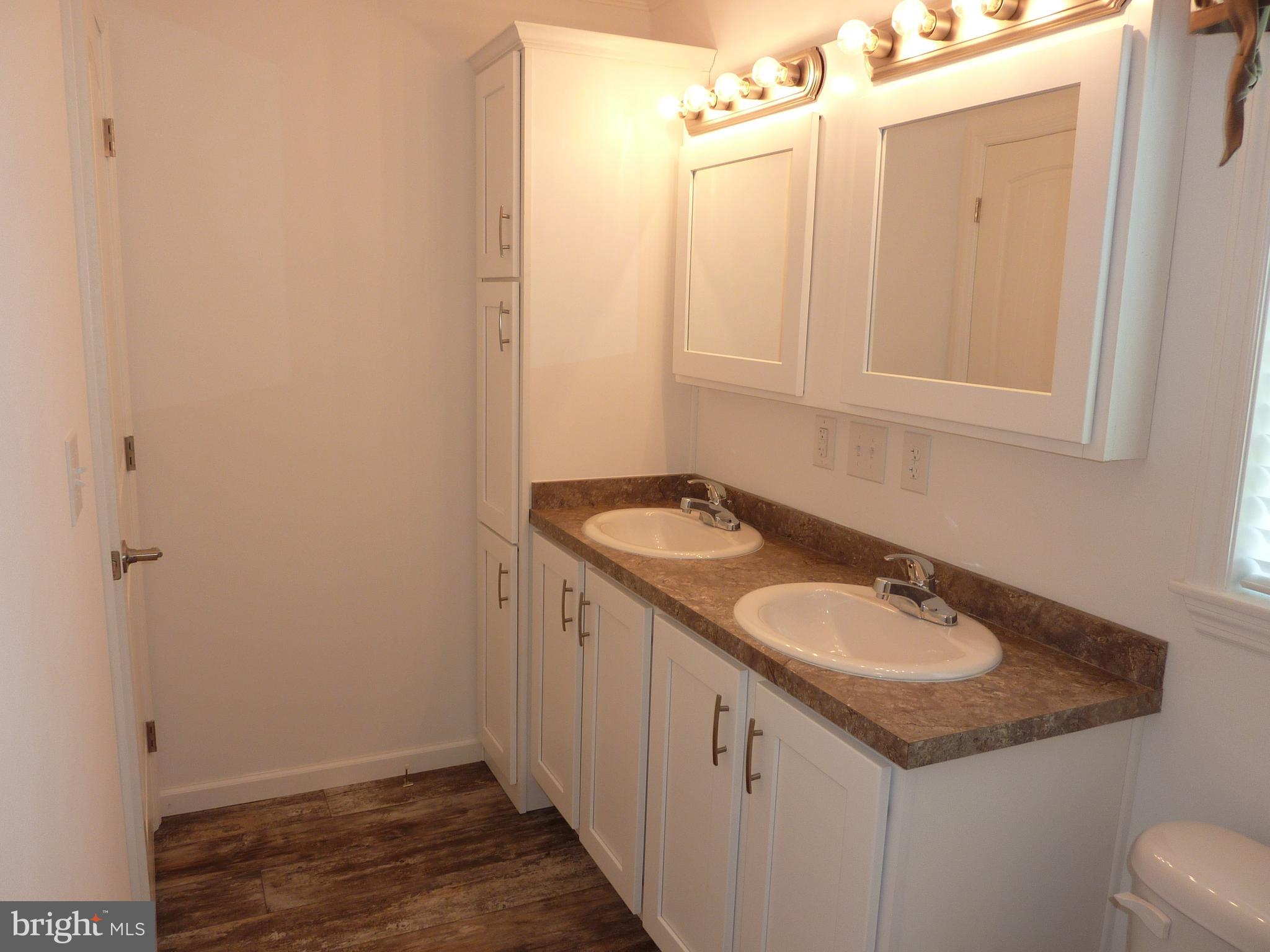 1235 Media Road Smyrna, DE 19977 - Photo 16 of 29 Owner's Bath