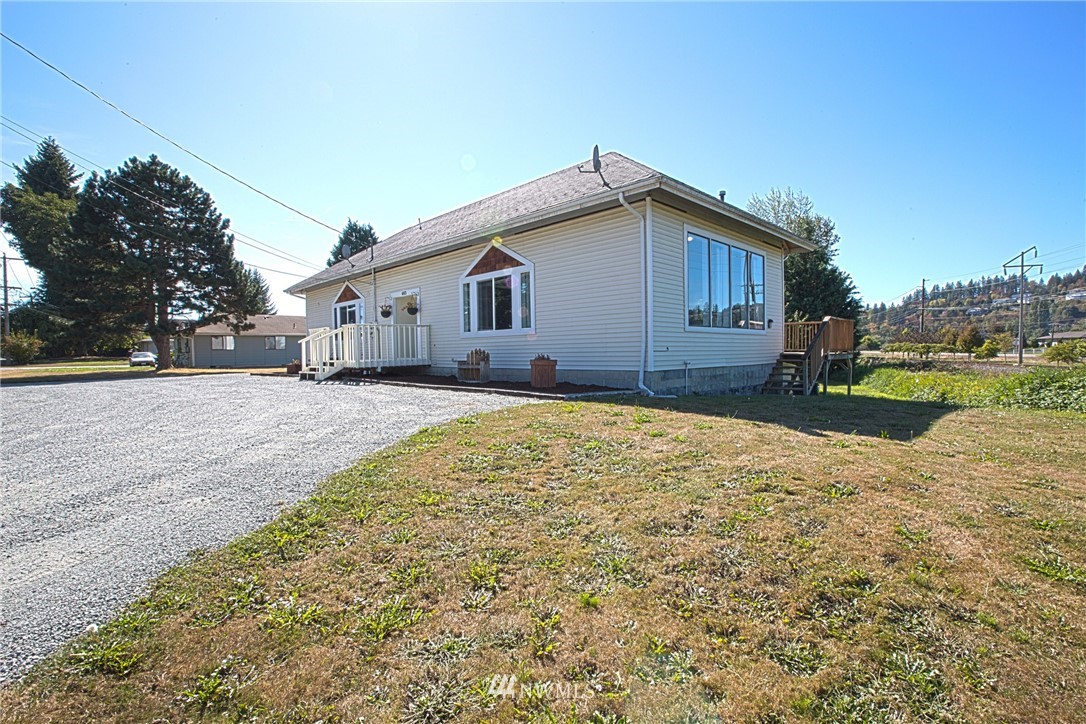 603 Gardner Road Burlington, WA 98233 - Photo 3 of 25 Gallery Image 3