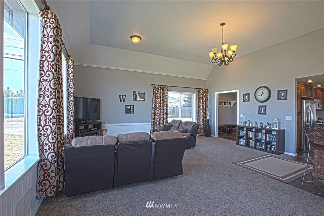 603 Gardner Road Burlington, WA 98233 - Photo 6 of 25 Gallery Image 6