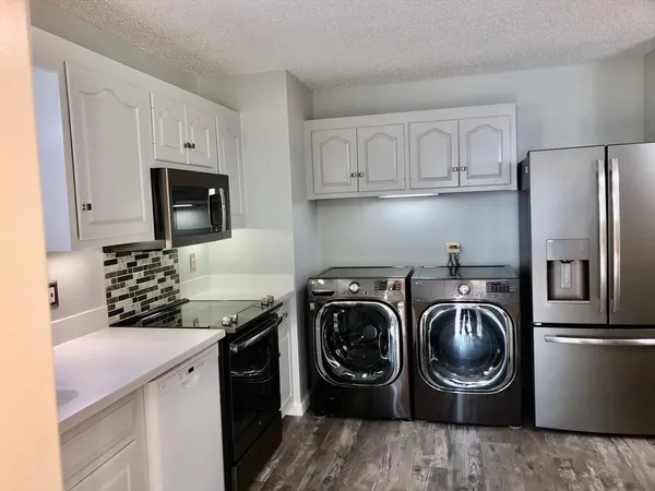 $3,500 | 40 Village Road, Unit 1112, Middleton, MA 01949