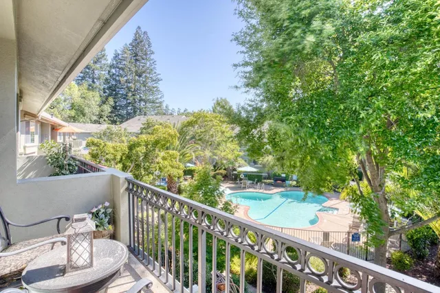 $1,347,520 | 20 Willow Road, Unit 26, Menlo Park, CA 94025