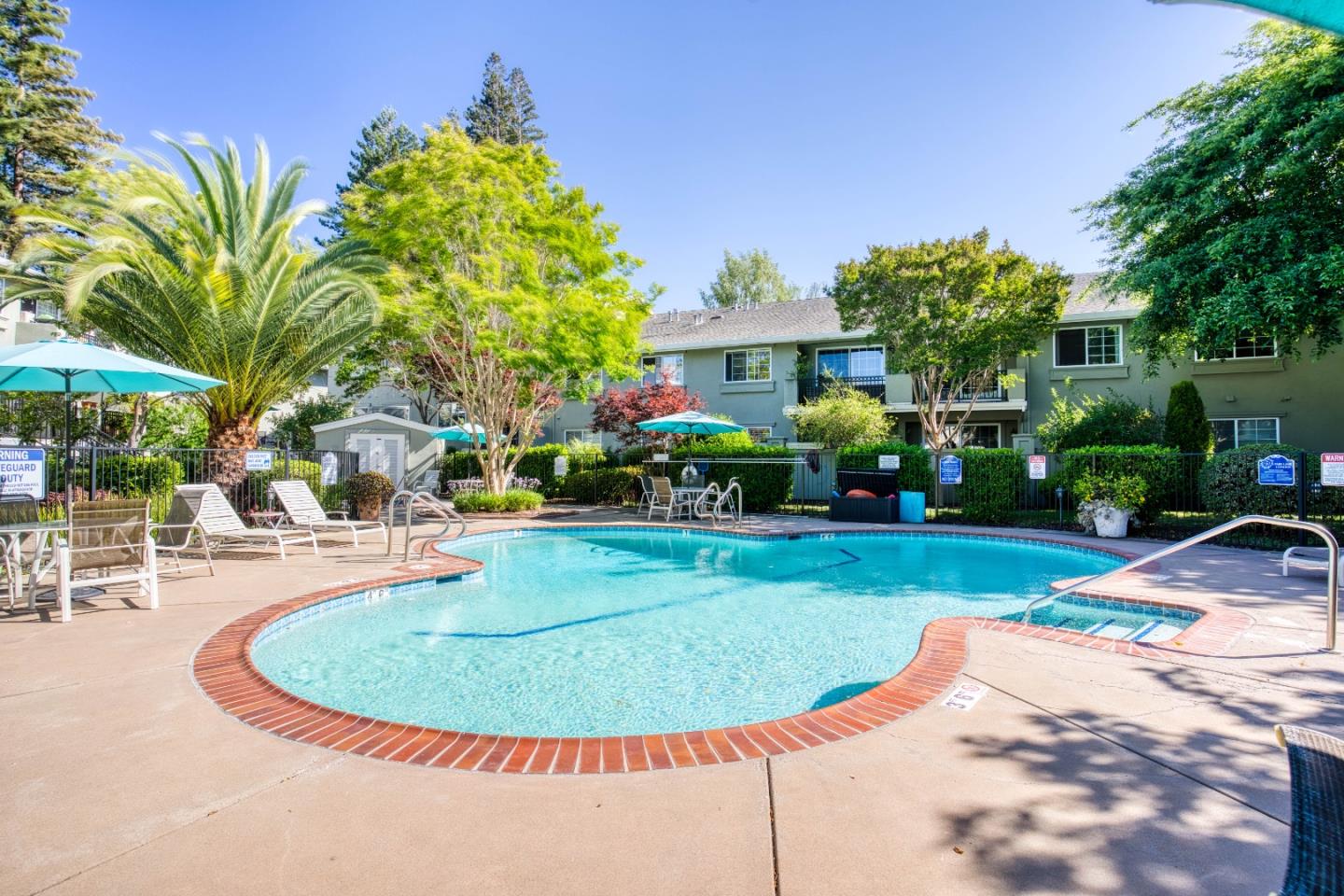 20 Willow Road, Unit 26 Menlo Park, CA 94025 - Photo 4 of 39