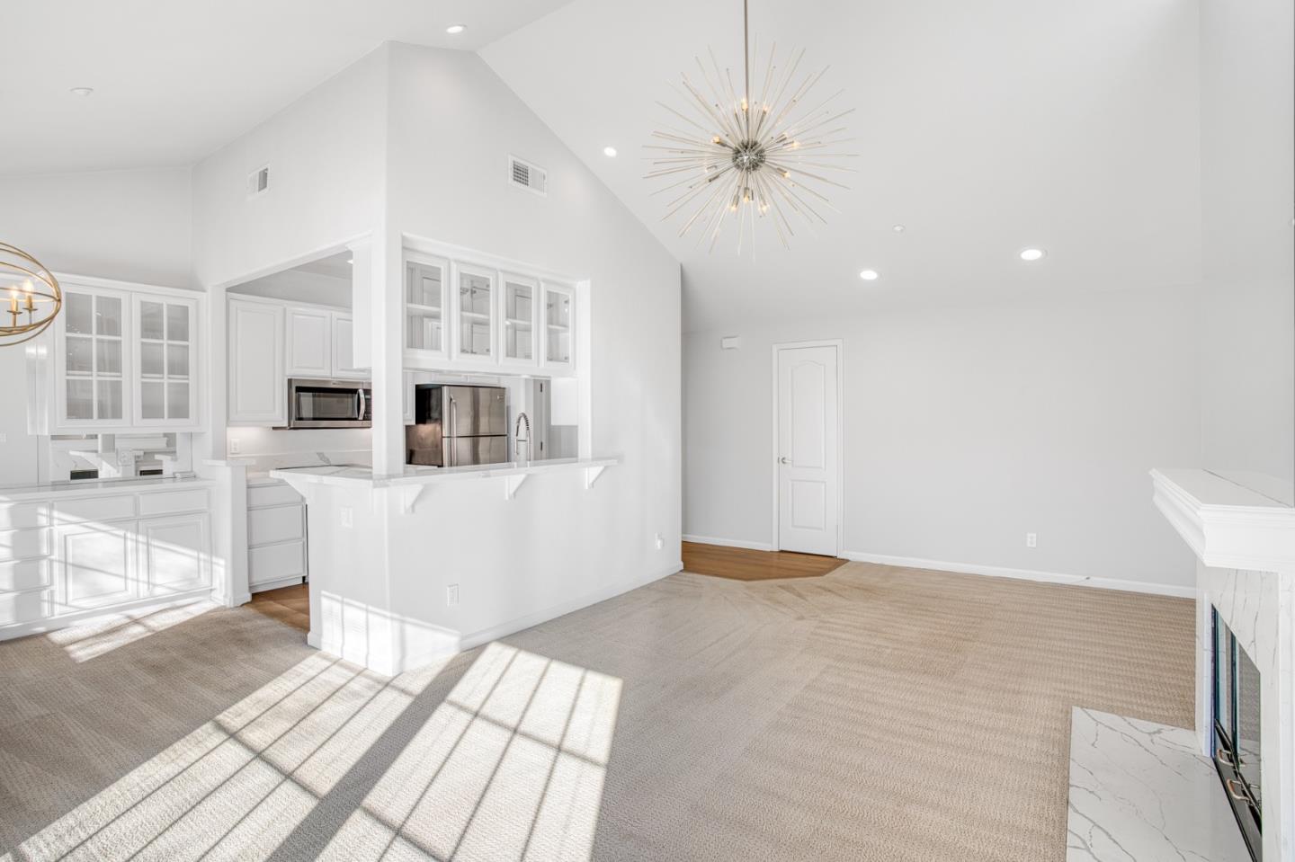 20 Willow Road, Unit 26 Menlo Park, CA 94025 - Photo 7 of 39