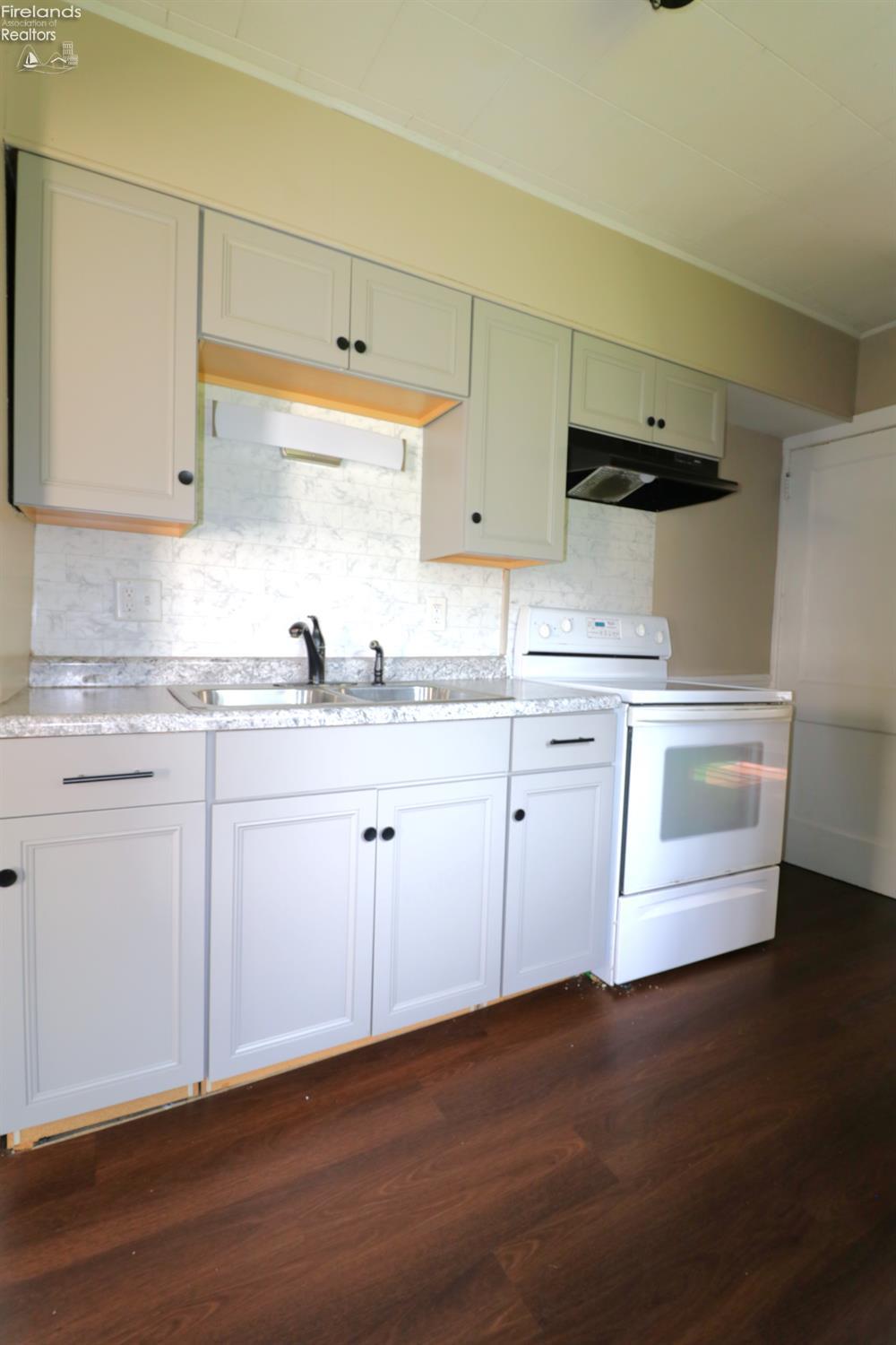 1502 State Rte 113 East, Unit 2 Milan, OH 44846 - Photo 18 of 27 Gallery Image 18