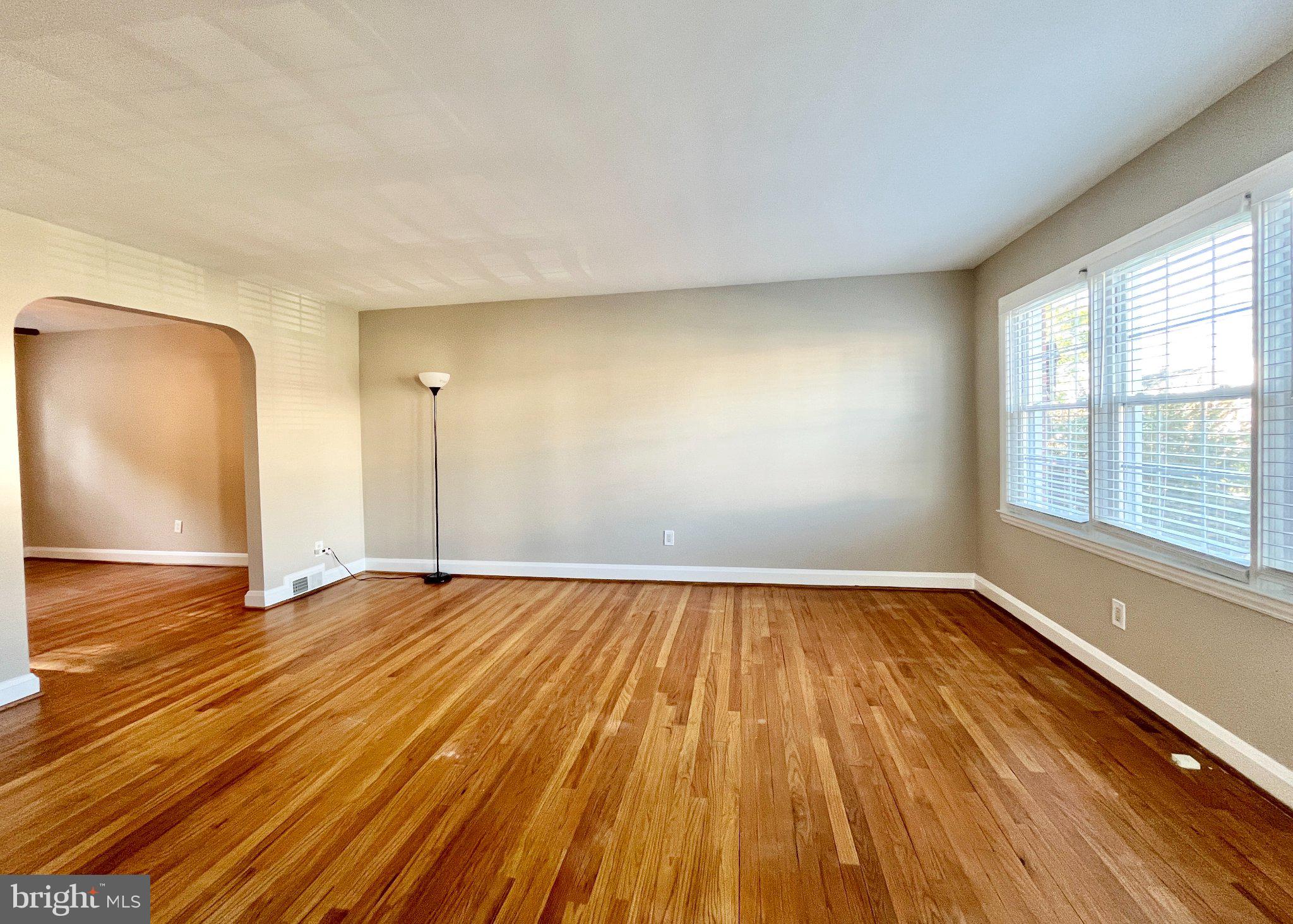 1872 Edgewood Road Towson, MD 21286 - Photo 6 of 48 Living Room