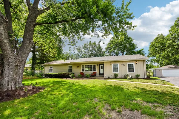 $362,500 | 201 Laura Street, Shorewood, IL 60404