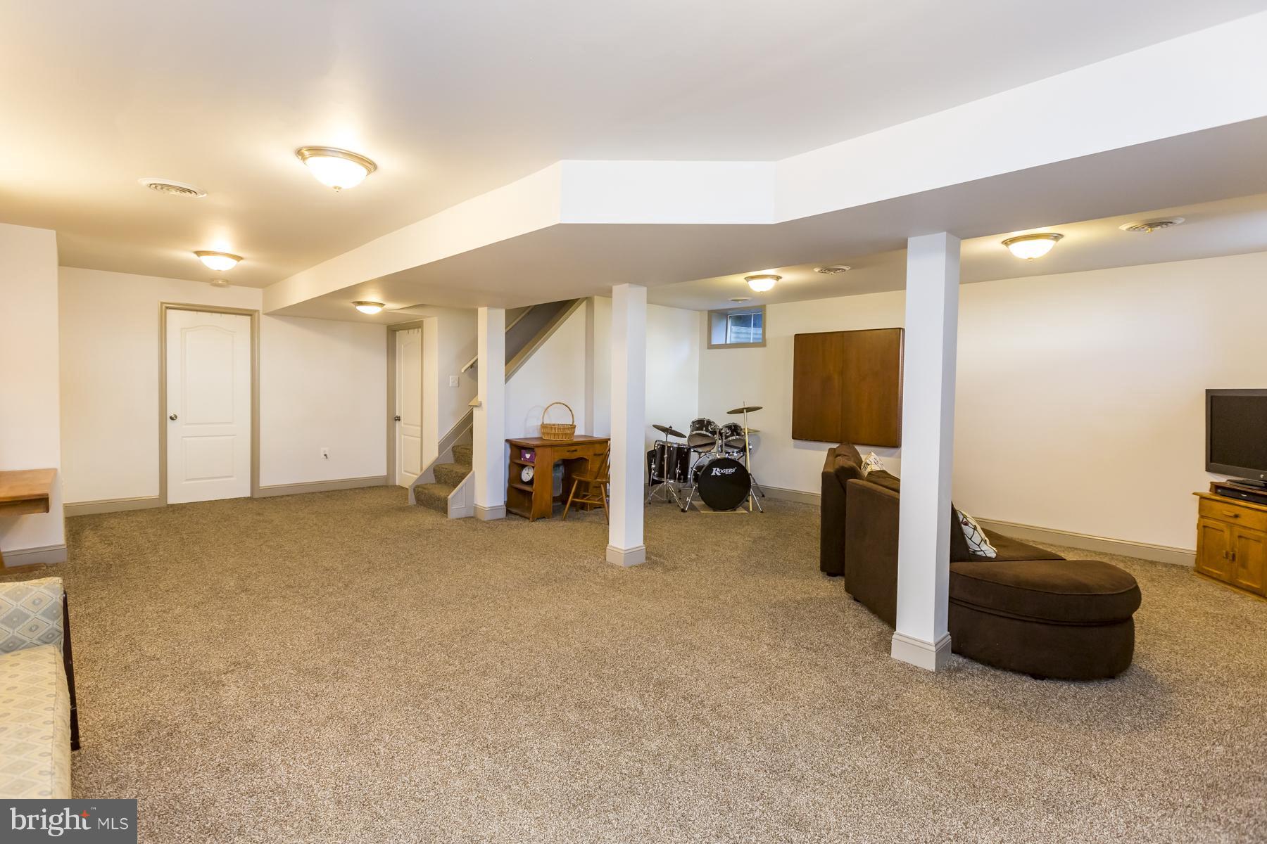 5240 Freter Road Sykesville, MD 21784 - Photo 22 of 23 Family Room