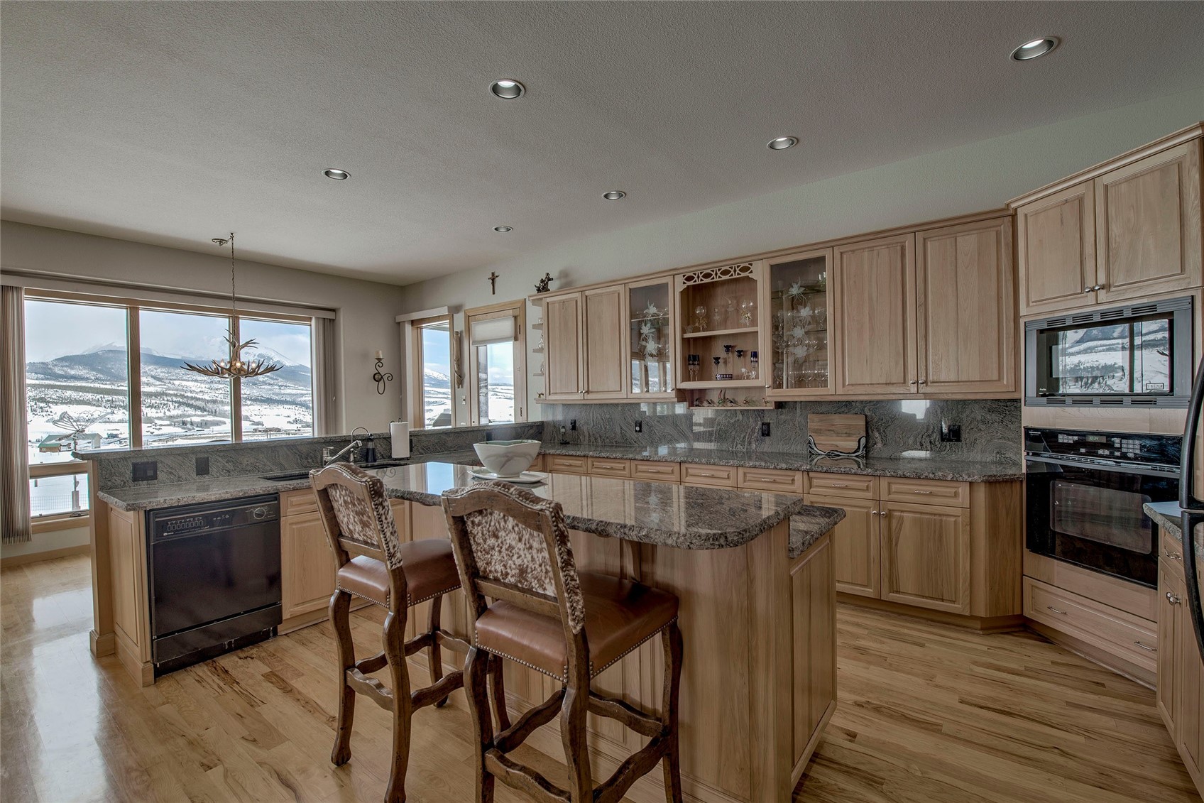 1235 Elk Run Road Silverthorne, CO 80498 - Photo 20 of 44 Gallery Image 20