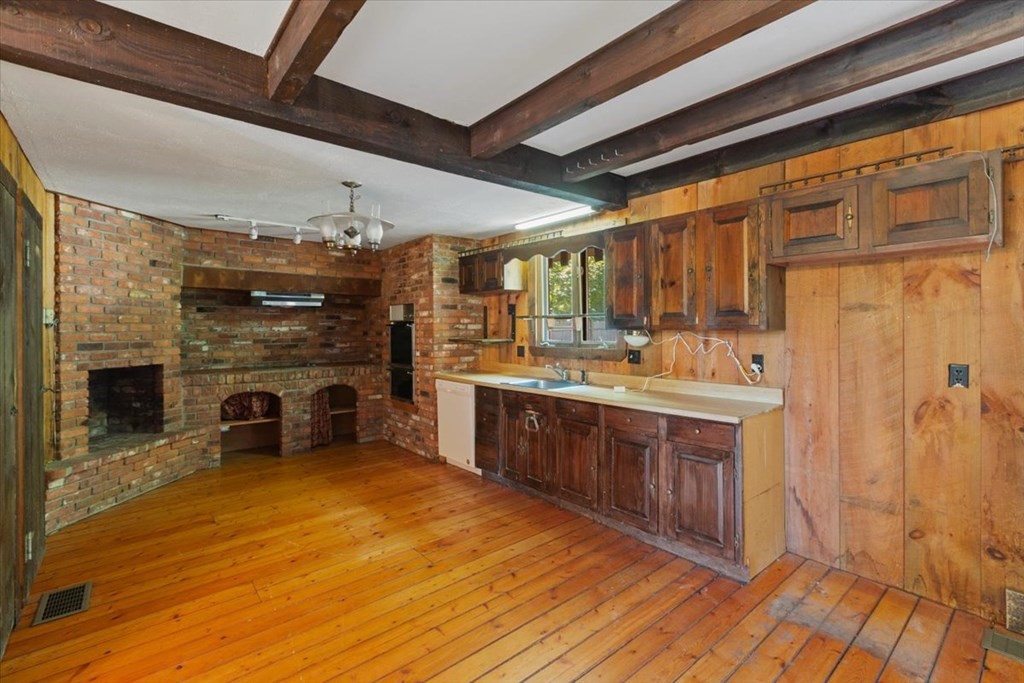16 Bennett Road Marblehead, MA 01945 - Photo 10 of 33