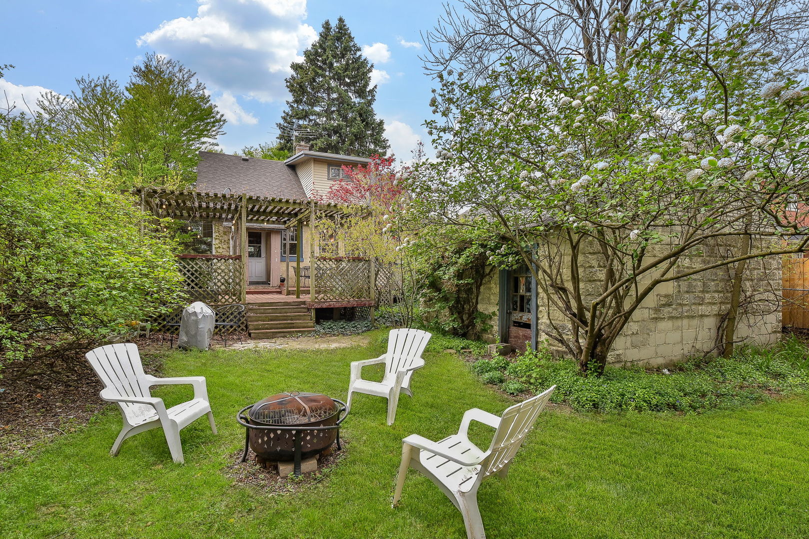 413 Delles Road Wheaton, IL 60187 - Photo 15 of 17 Gallery Image 15