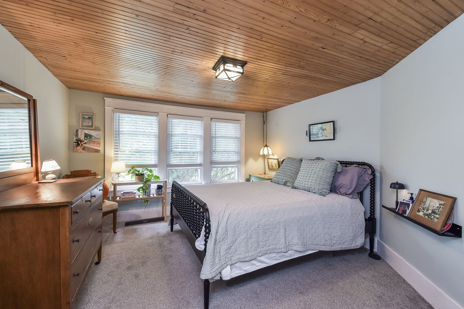 413 Delles Road Wheaton, IL 60187 - Photo 8 of 17 Gallery Image 8