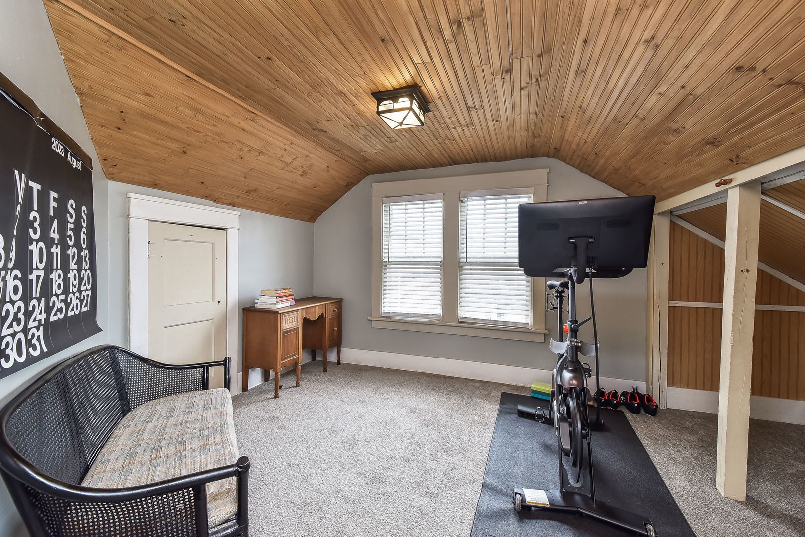 413 Delles Road Wheaton, IL 60187 - Photo 10 of 17 Gallery Image 10