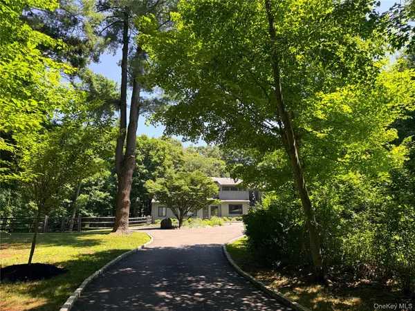 $2,320,000 | 230 East Middle Patent Road, Bedford, NY 10506