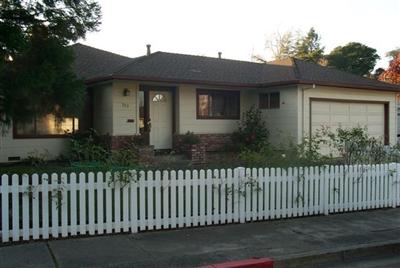 352 Springdale Street Sebastopol, CA 95472 - Photo 1 of 12 Drive up to the white picket fence and then step into a spacious three bedroom home.