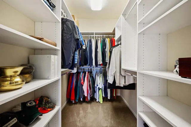 $589,900 | 221 Glen View Road, Mount Horeb, WI 53572