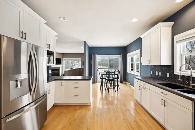 $589,900 | 221 Glen View Road, Mount Horeb, WI 53572