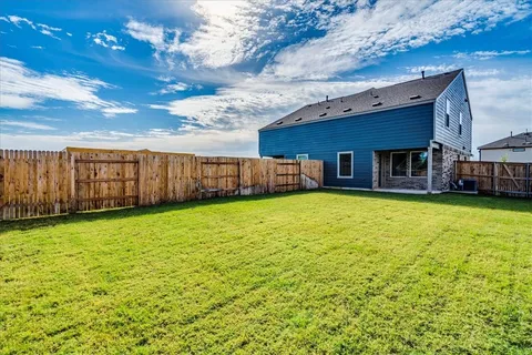 $1,995 | 194 George Neggan Lane, Bastrop, TX 78602
