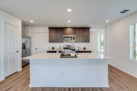 $1,995 | 194 George Neggan Lane, Bastrop, TX 78602
