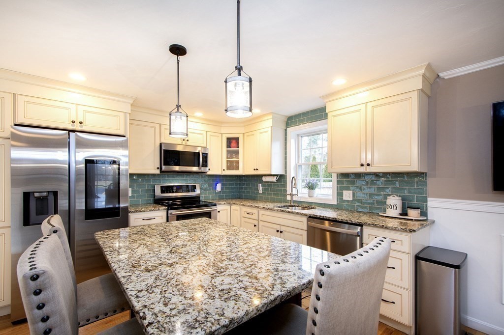 48 Wapping Road Kingston, MA 02364 - Photo 8 of 37 Gallery Image 8