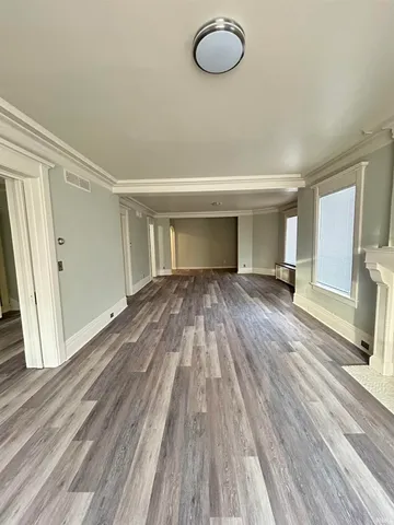 $2,000 | 403 Lincoln Way, South Bend, IN 46601