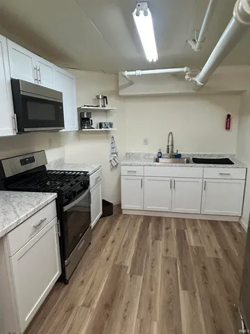 $2,000 | 403 Lincoln Way, South Bend, IN 46601