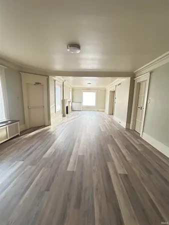 $2,000 | 403 Lincoln Way, South Bend, IN 46601