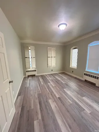 $2,000 | 403 Lincoln Way, South Bend, IN 46601