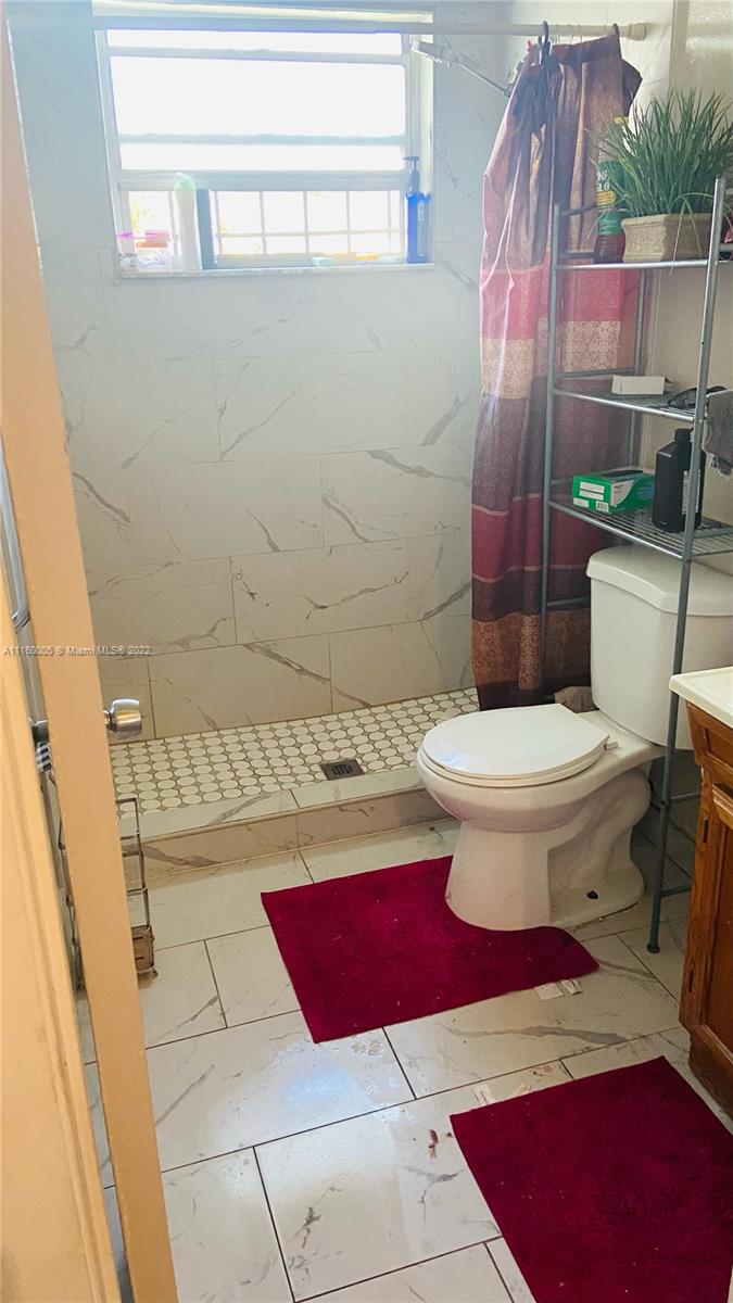 1584 West 33rd Street Riviera Beach, FL 33404 - Photo 8 of 11 Gallery Image 8