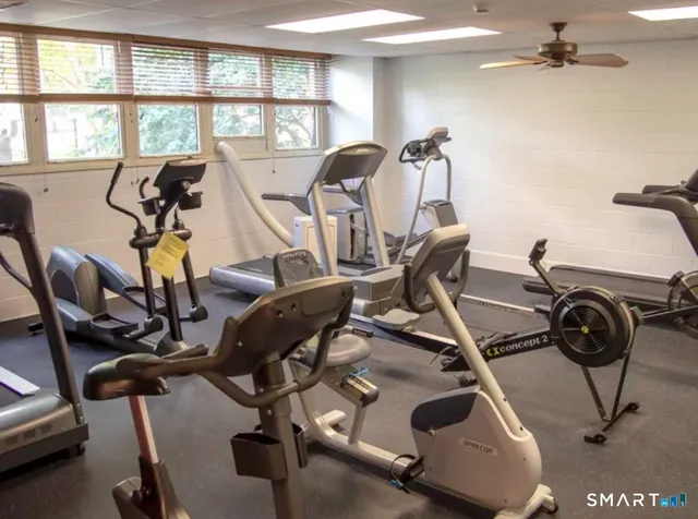 $124,900 | 31 Woodland Street, Unit 1I, Hartford, CT 06111