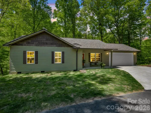 $429,000 | 135 Half Moon Lane, Brevard, NC 28712
