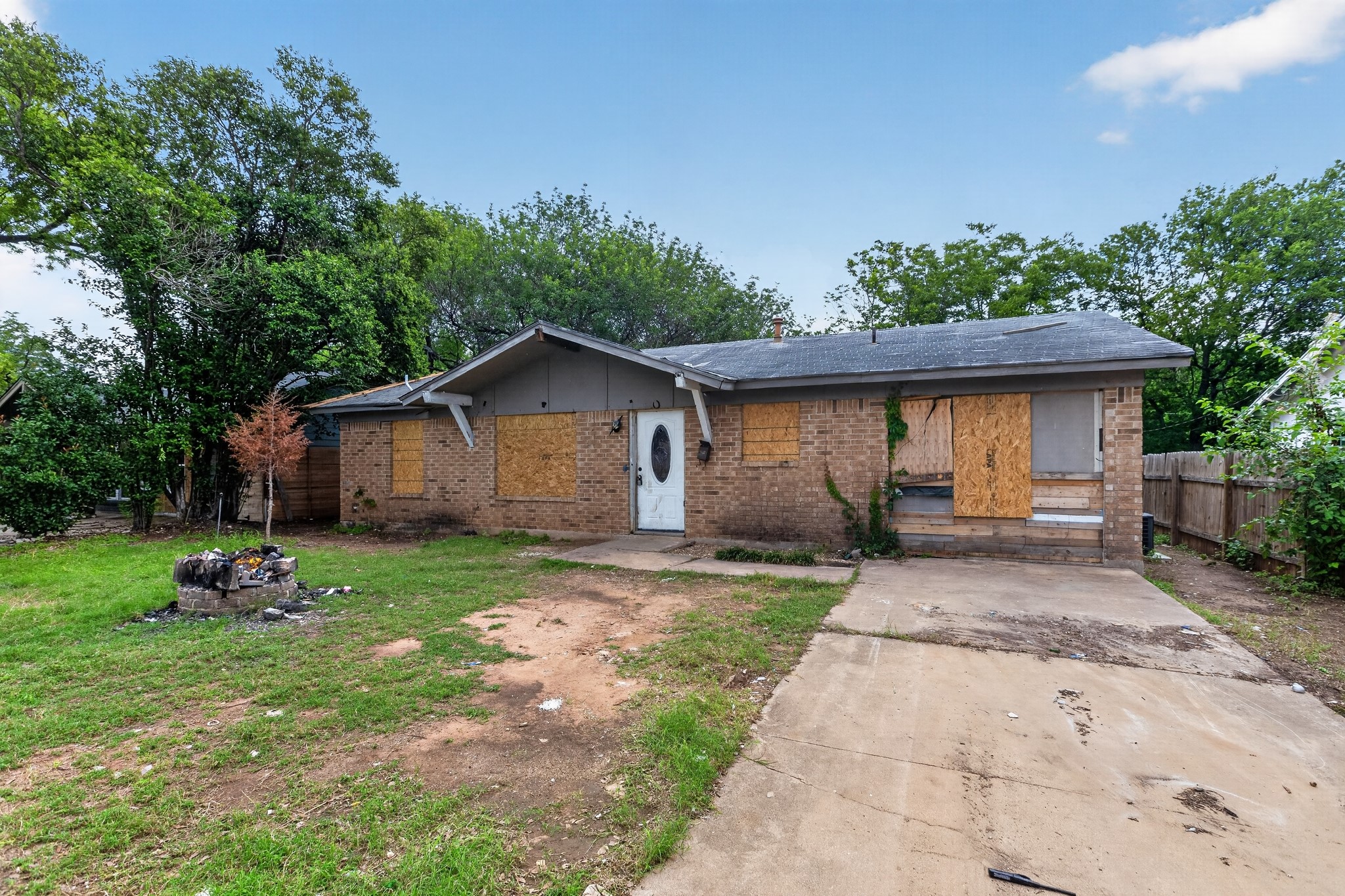 1003 Arthur Stiles Road Austin, TX 78721 - Photo 1 of 30