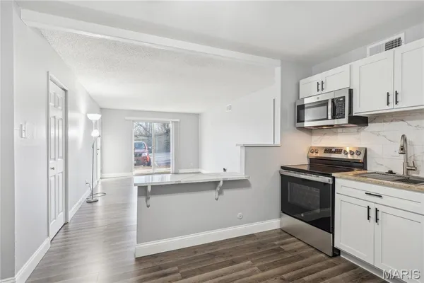 $95,000 | 2781 Blackforest Drive, Unit B, St. Louis, MO 63129