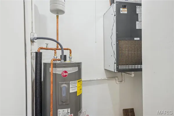 $95,000 | 2781 Blackforest Drive, Unit B, St. Louis, MO 63129