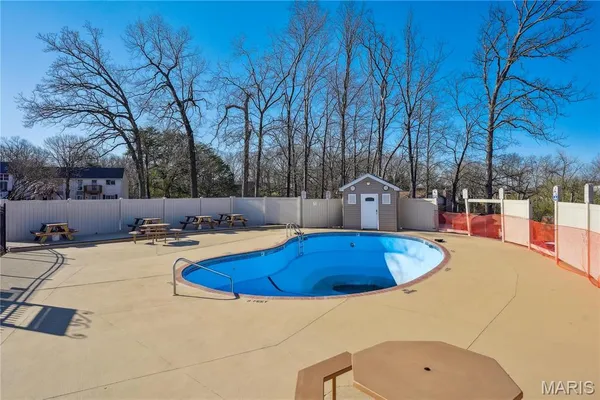 $95,000 | 2781 Blackforest Drive, Unit B, St. Louis, MO 63129