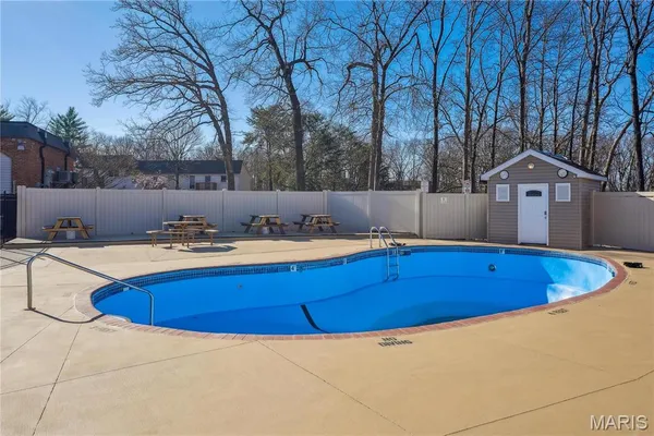 $95,000 | 2781 Blackforest Drive, Unit B, St. Louis, MO 63129