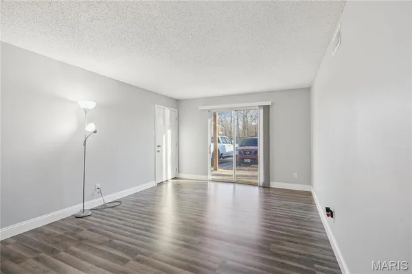 $95,000 | 2781 Blackforest Drive, Unit B, St. Louis, MO 63129