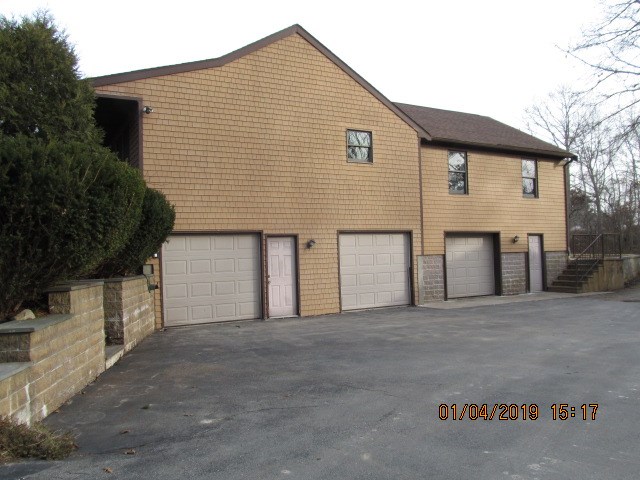51 Knotty Pine Road Tiverton, RI 02878 - Photo 2 of 30